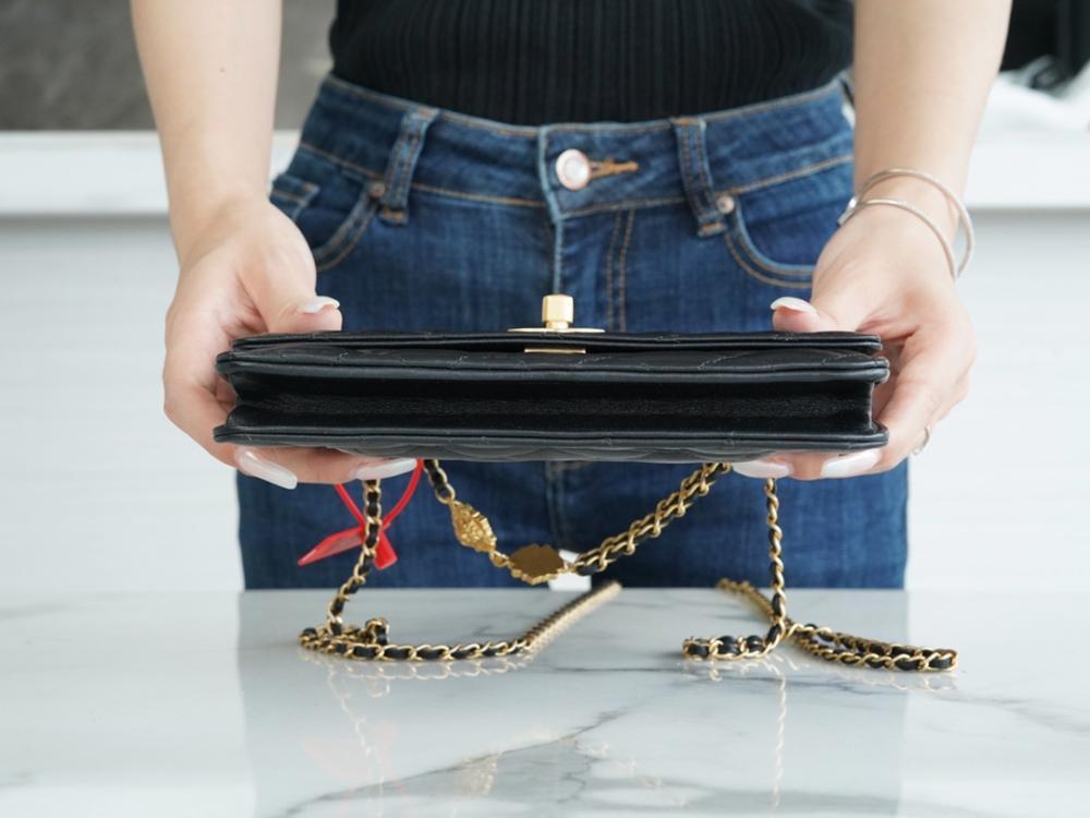 Classic Leather Shoulder Bag