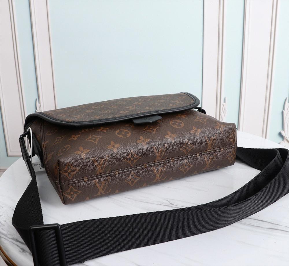 Modern Italian-Inspired Canvas Shoulder Bag