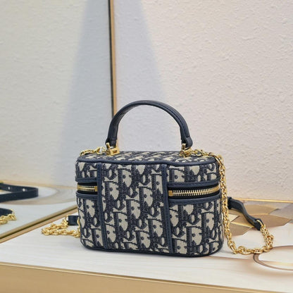 Stylish Leather Crossbody Bag – Special Edition