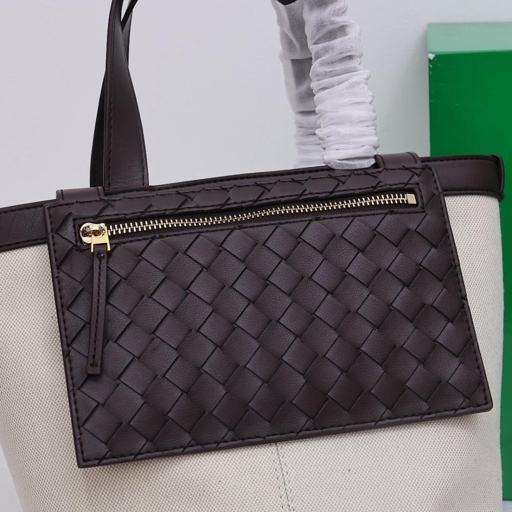 Elegant Premium Crossbody Bag