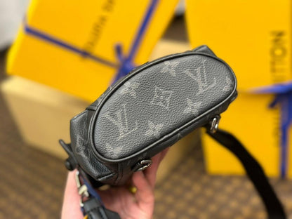 Italian-Inspired Elegant Black Leather Crossbody Bag