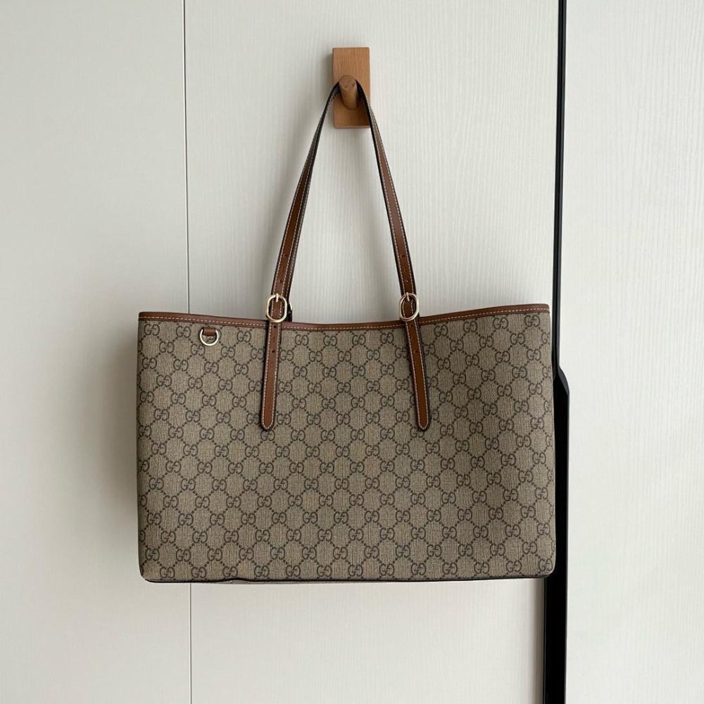 Ophidia Tote Bag