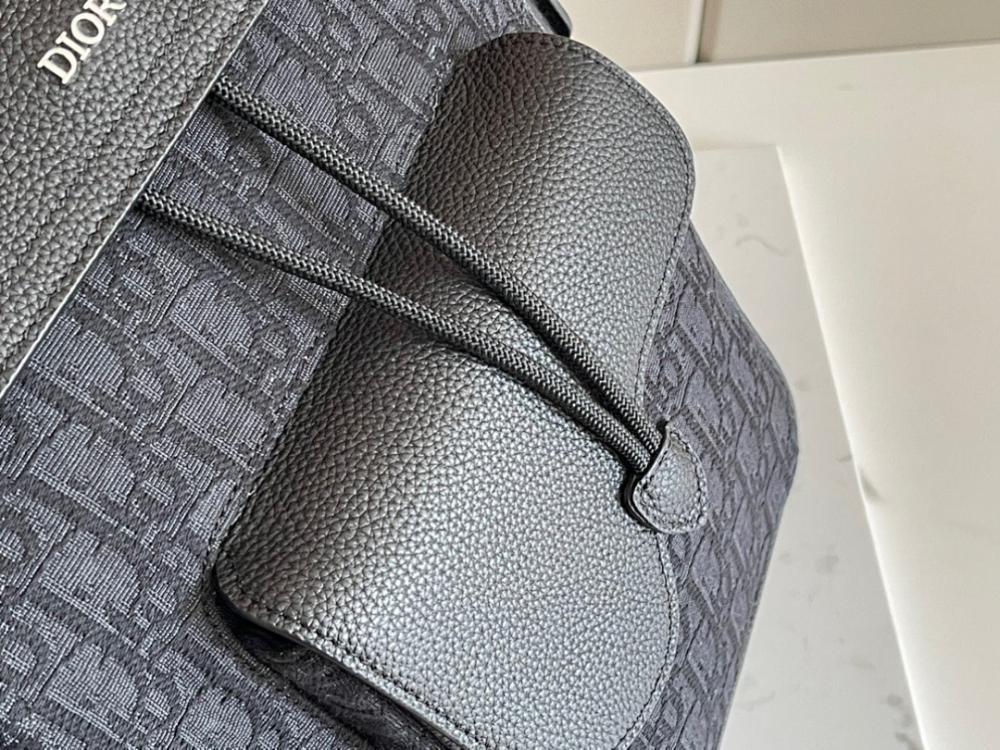Classic Refined Crossbody Bag