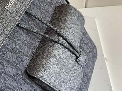 Classic Refined Crossbody Bag