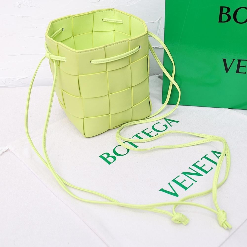 Italian-Inspired Stylish Woven Crossbody Bag