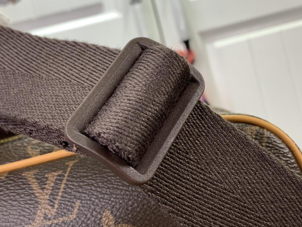 Practical Shoulder Bag