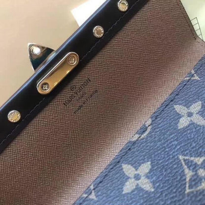 Stylish Premium Studded Travel Bag