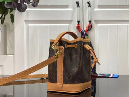 Arco Top Handle Bag
