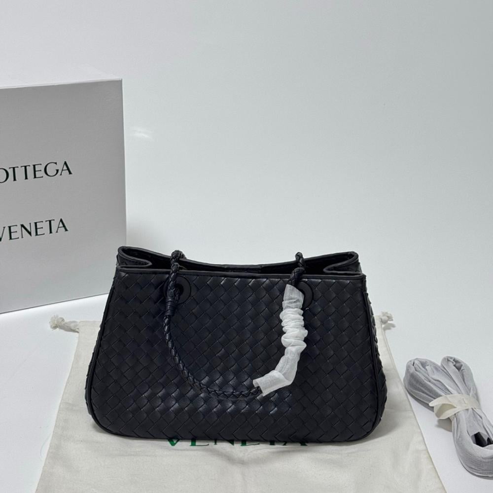 Luxury Refined Woven Leather Shoulder Bag