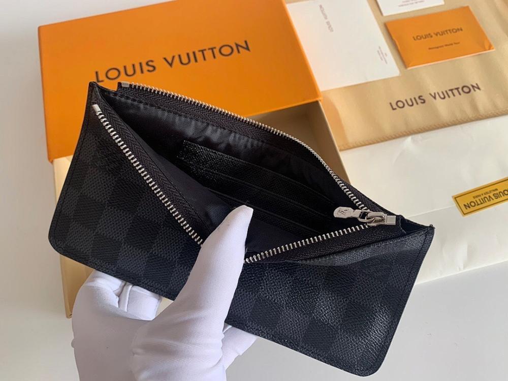 Modern Calfskin Wallet – Limited Edition
