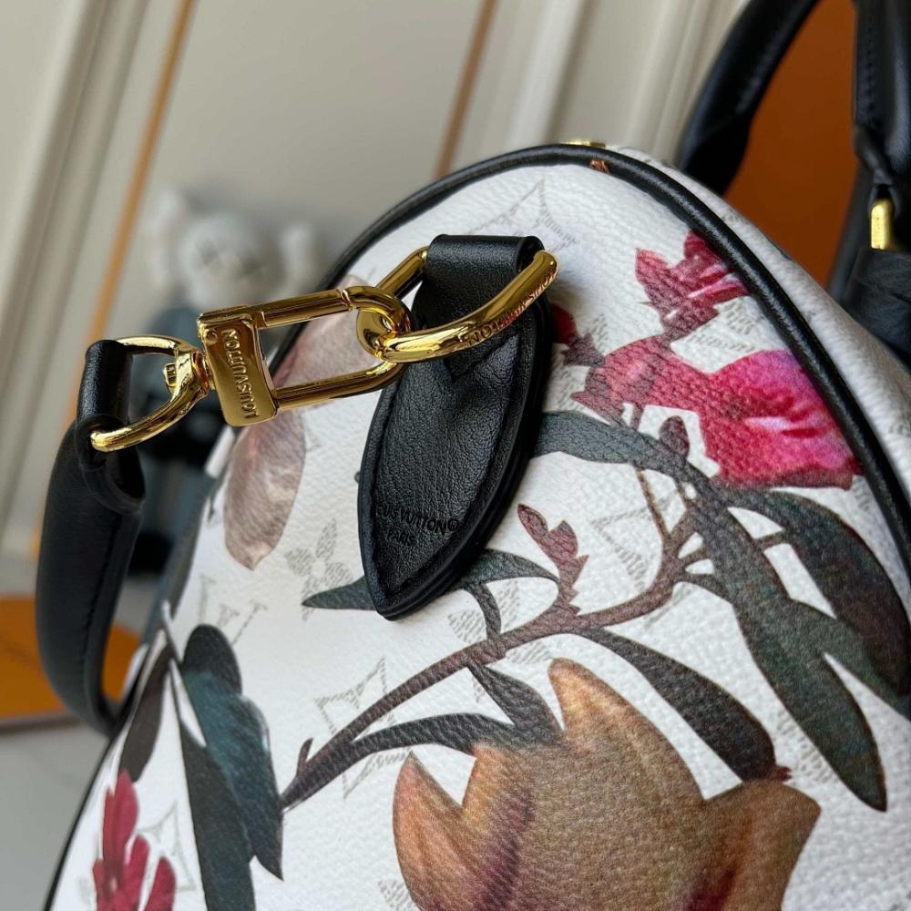 Modern Italian-Inspired Gold Leather Crossbody Bag