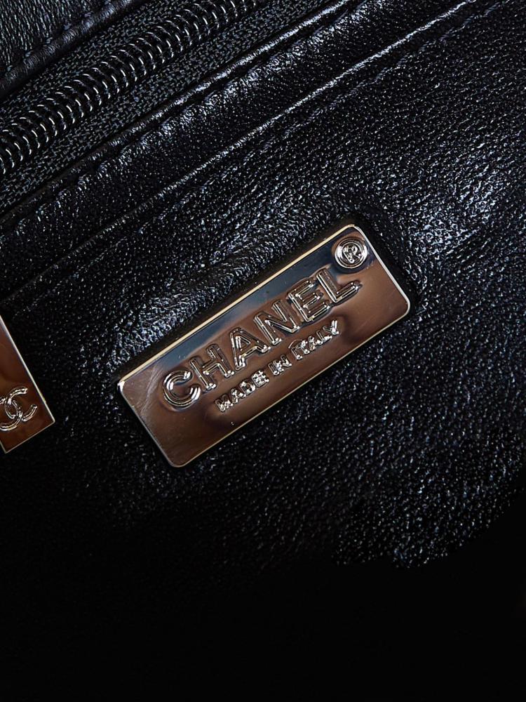 Modern Leather Shoulder Bag
