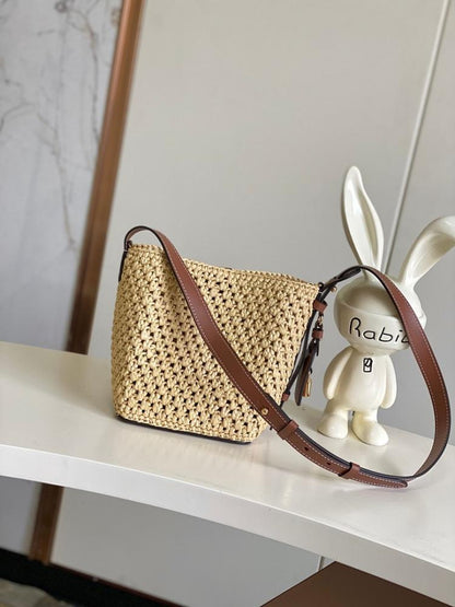 Elegant Refined Raffia Top Handle Bag
