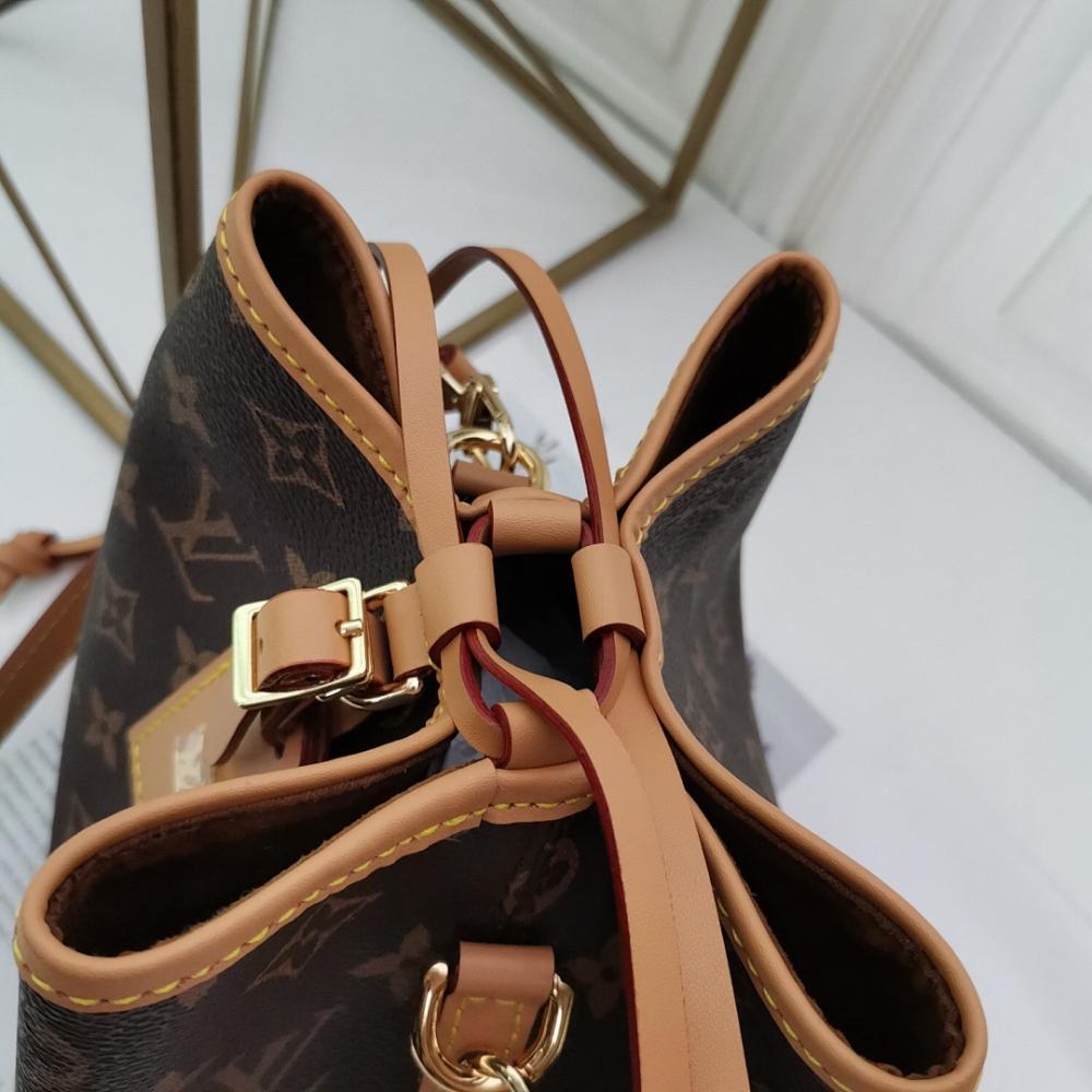 Modern Elegant Bucket Bag – Special Edition