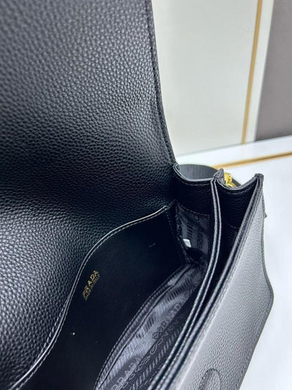 Modern Leather Shoulder Bag – Limited Edition