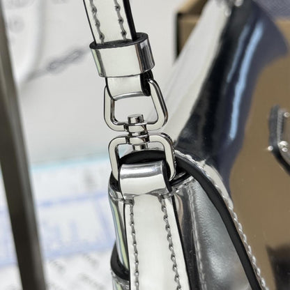 Elegant Leather Shoulder Bag