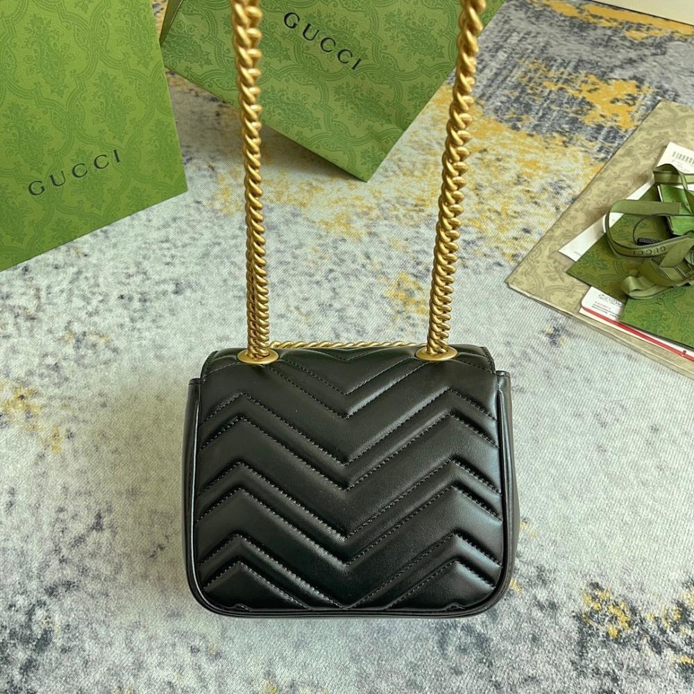 Modern Italian-Inspired Shoulder Bag