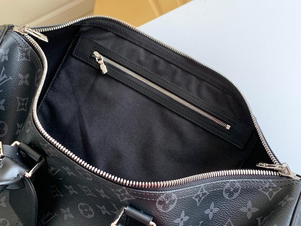 Modern Black Quilted Leather Shoulder Bag – Special Edition
