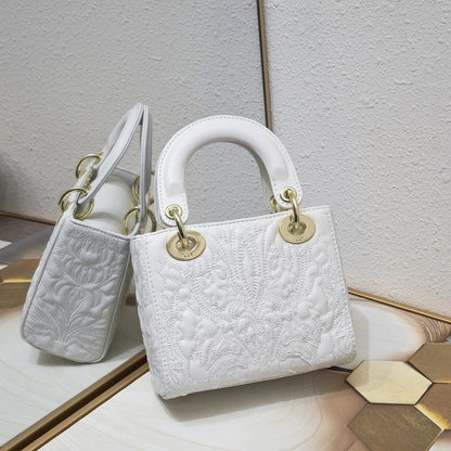 Luxury Gold Quilted Shoulder Bag – Special Edition