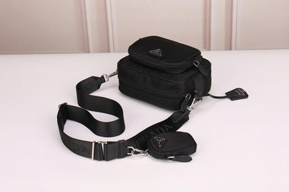 Modern Embroidered Shoulder Bag – Special Edition