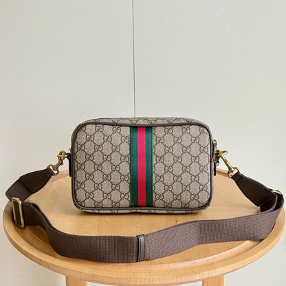 Elegant Refined Crossbody Bag