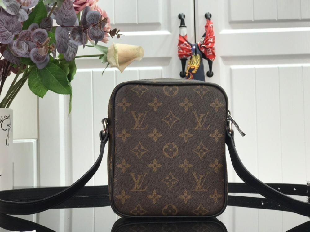 Elegant Shoulder Bag