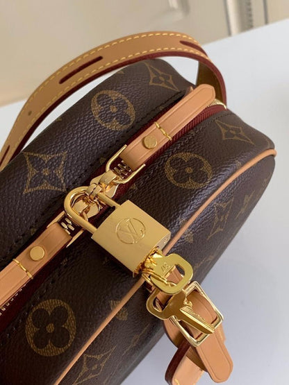 Elegant Refined Canvas Crossbody Bag