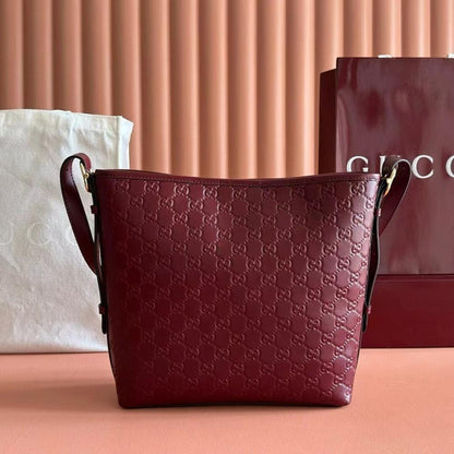 Stylish Shoulder Bag – Limited Edition