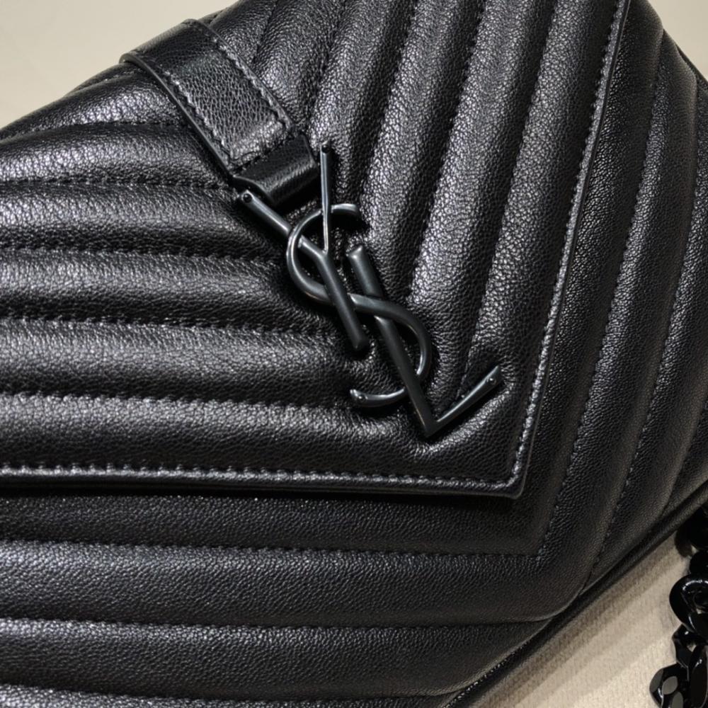 Classic Shoulder Bag