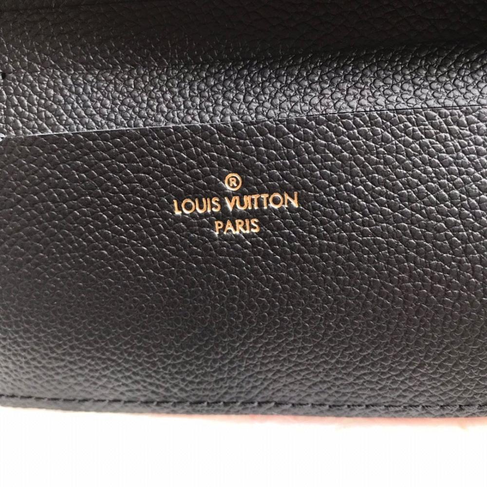 Modern Italian-Inspired Leather Shoulder Bag