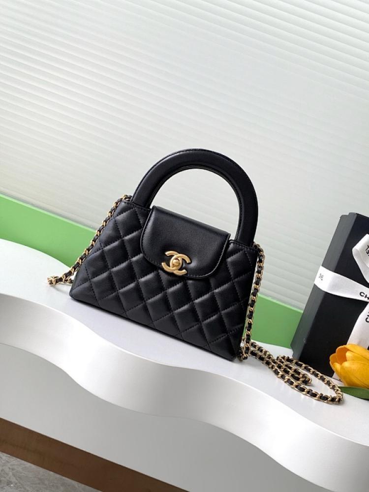Classic Leather Shoulder Bag
