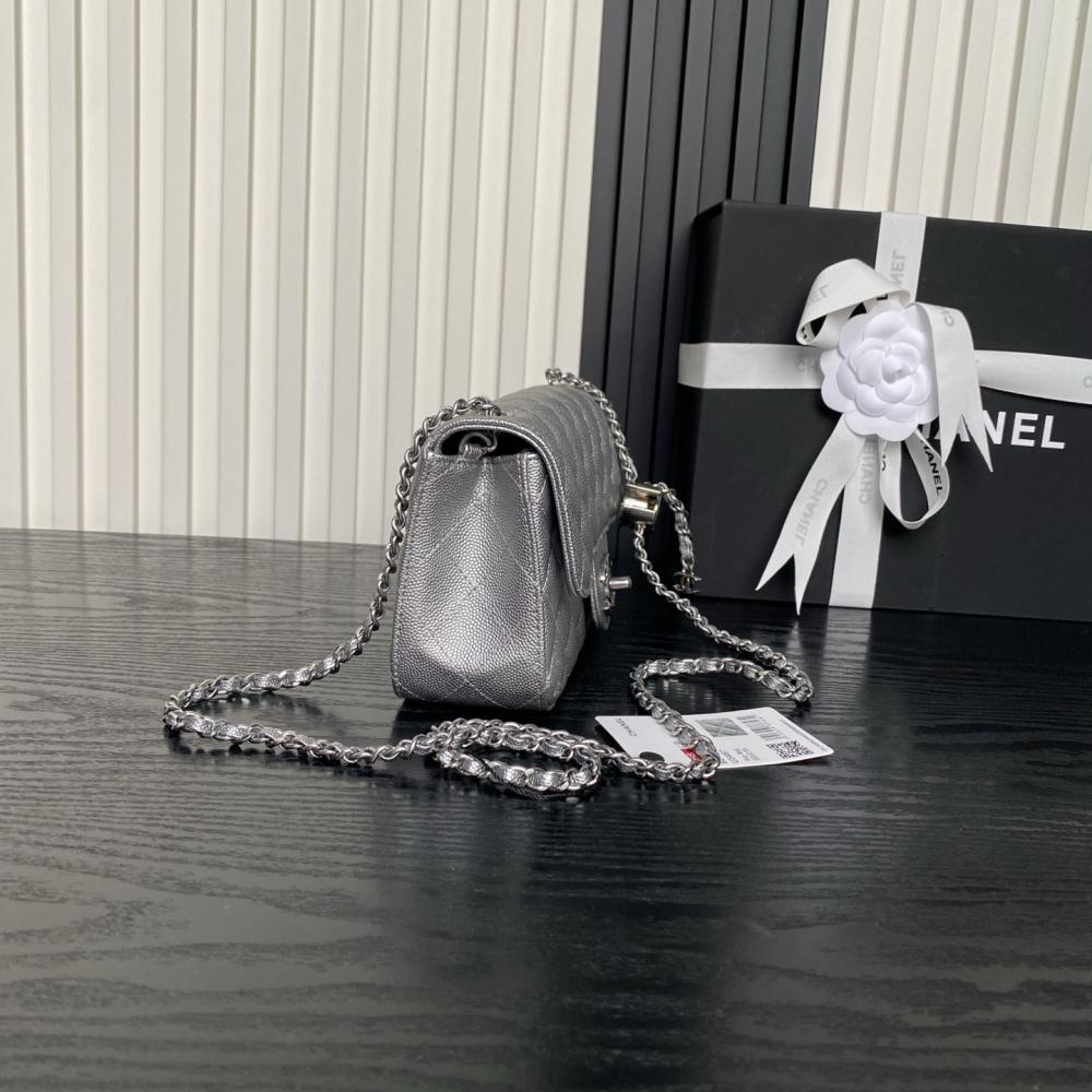 Classic Shoulder Bag