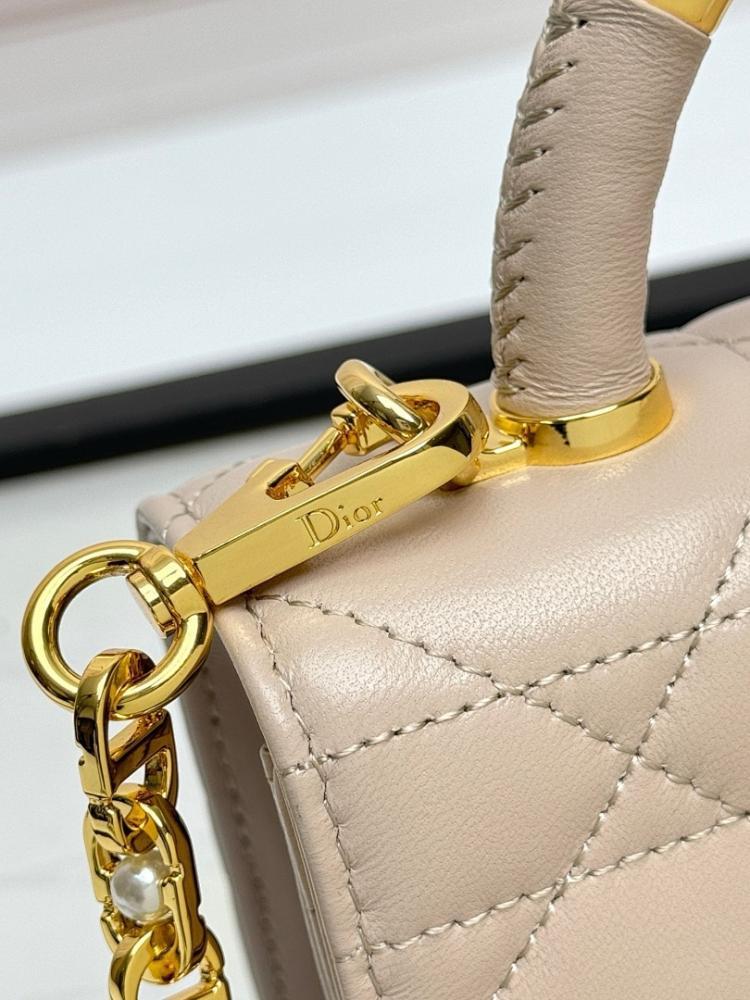 Modern Stylish Quilted Leather Shoulder Bag