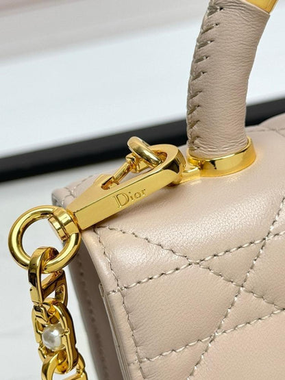 Modern Stylish Quilted Leather Shoulder Bag