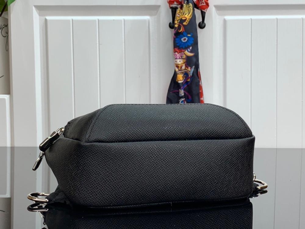 Elegant Shoulder Bag