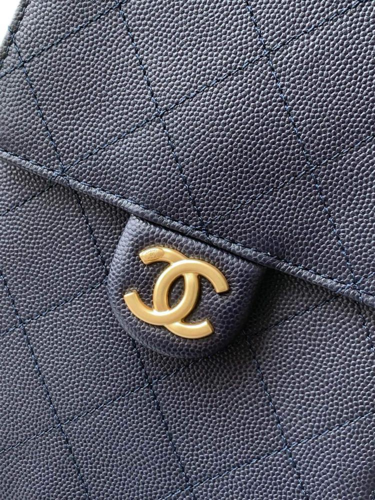 Classic Bucket Bag