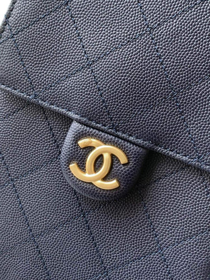 Classic Bucket Bag