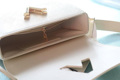 Elegant Refined Leather Shoulder Bag
