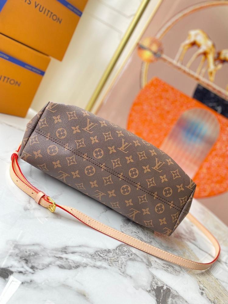 Italian-Inspired Luxury Leather Crossbody Bag