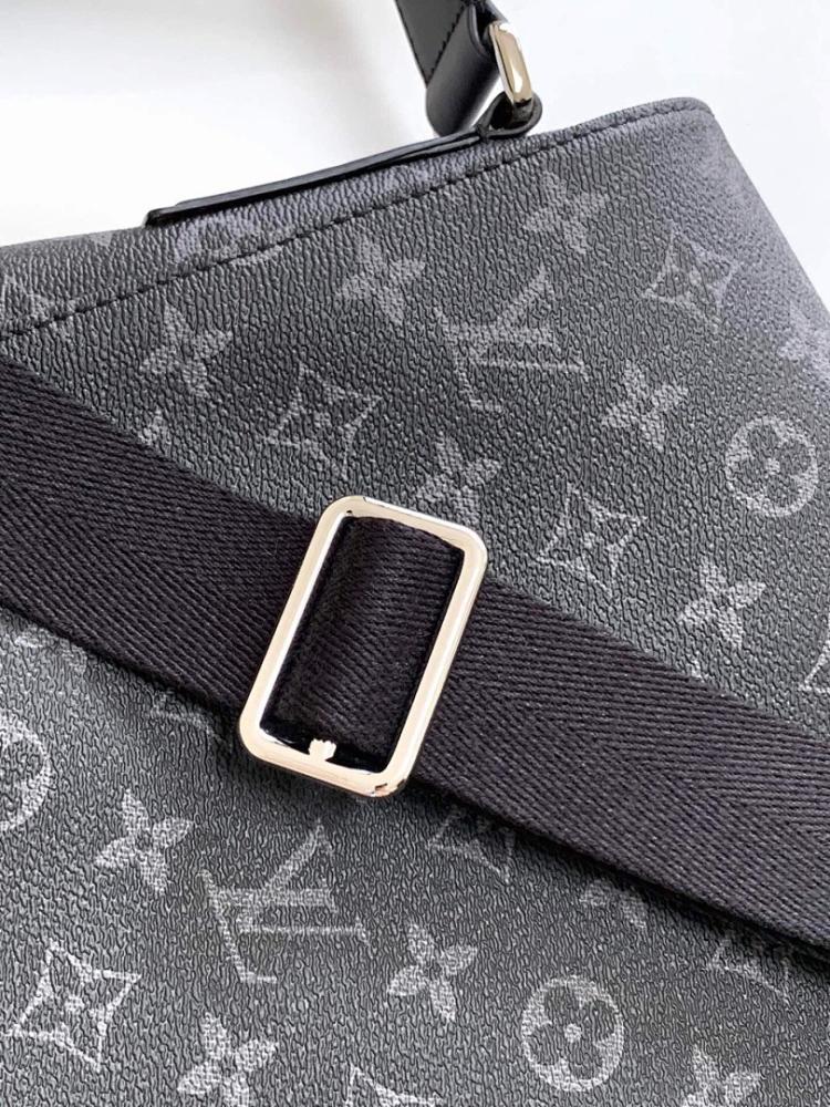 Classic Premium Shoulder Bag