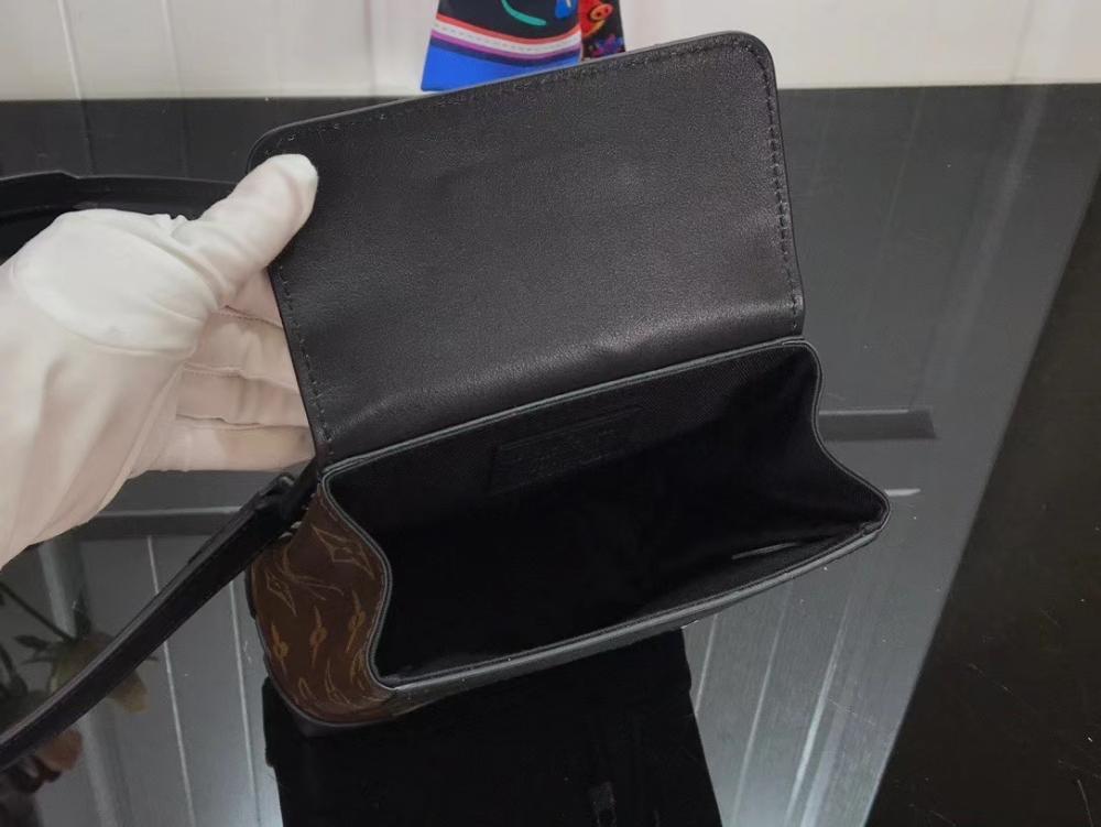 Elegant Shoulder Bag