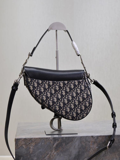 Elegant Shoulder Bag