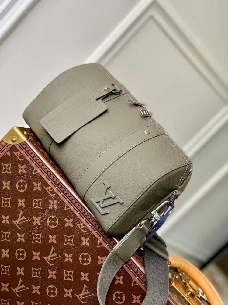 Elegant Refined Calfskin Shoulder Bag