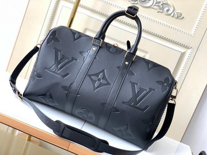 Classic Refined Leather Shoulder Bag