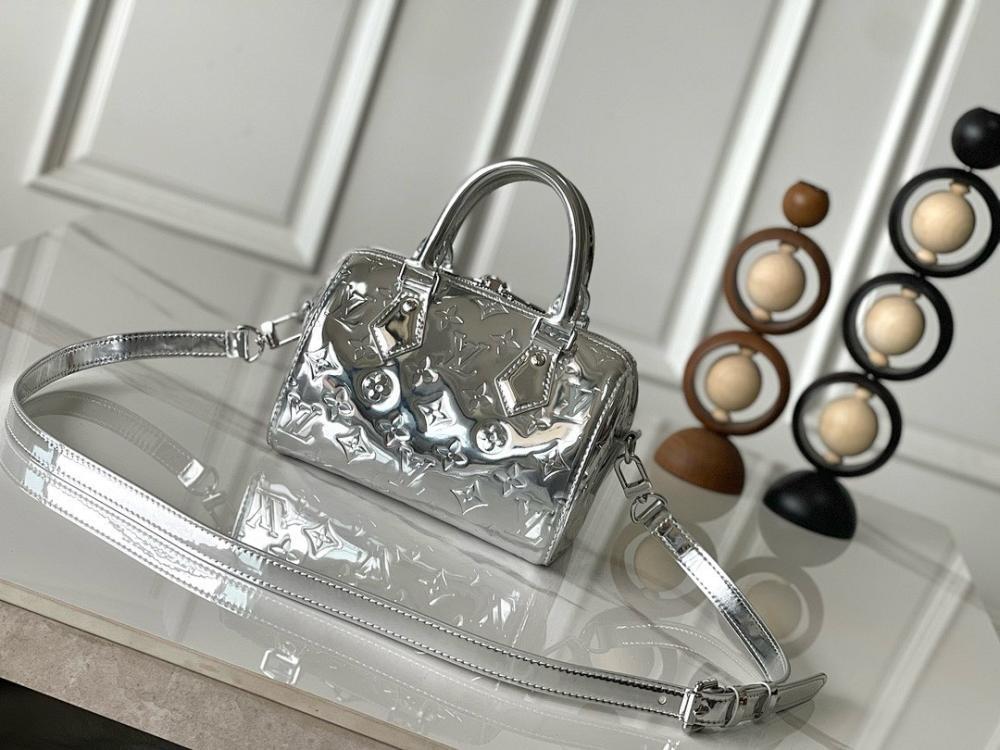 Luxury Refined Canvas Shoulder Bag