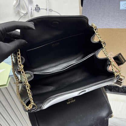Classic Leather Shoulder Bag