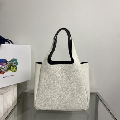 Elegant Leather Top Handle Bag
