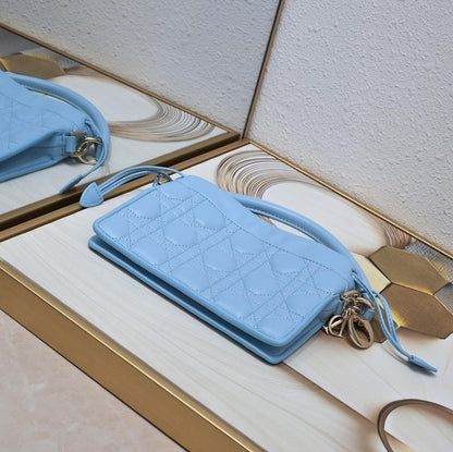 Stylish Refined Lambskin Shoulder Bag