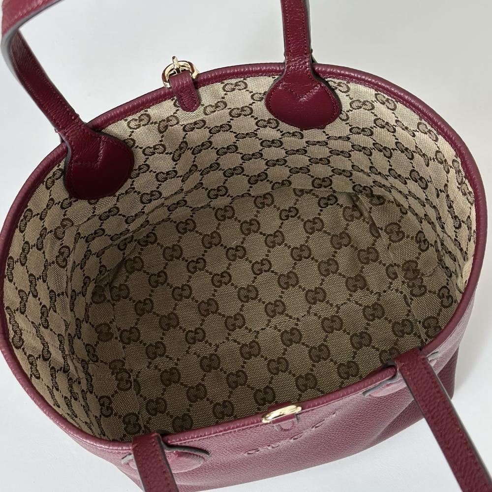 Classic Shoulder Bag