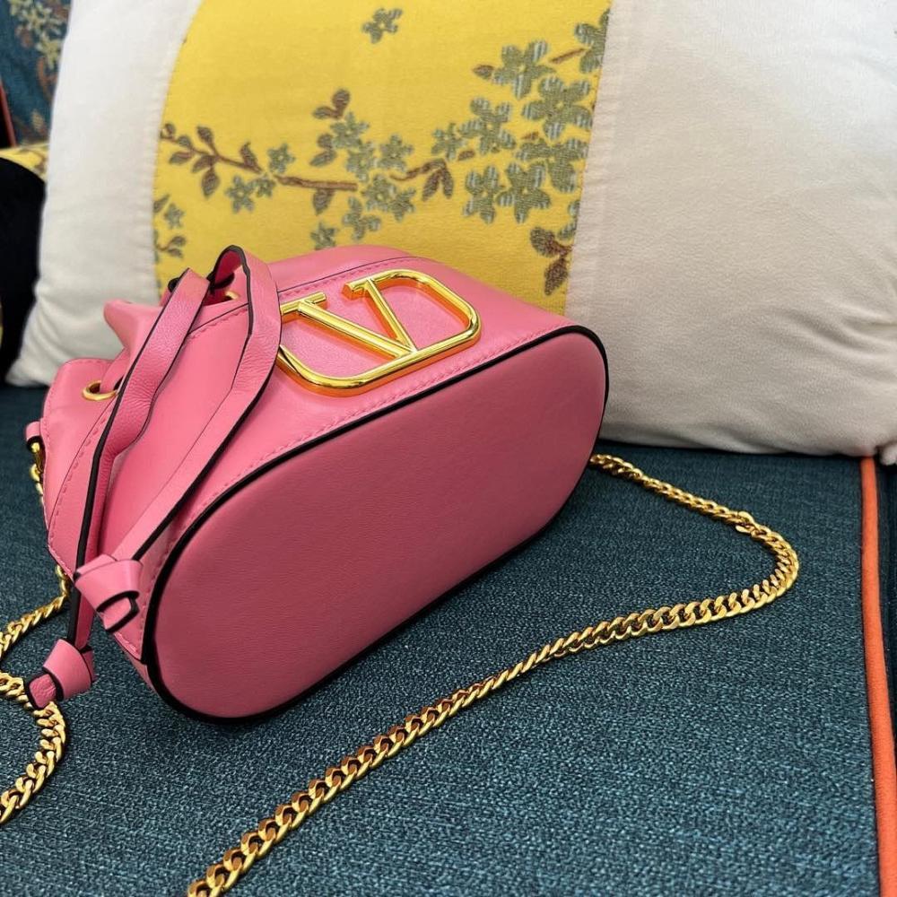 Modern Elegant Leather Bucket Bag – Limited Edition